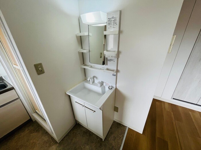 物件内観写真11　(洗面)