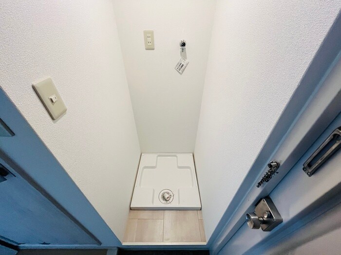 物件内観写真13　(洗濯機置場)