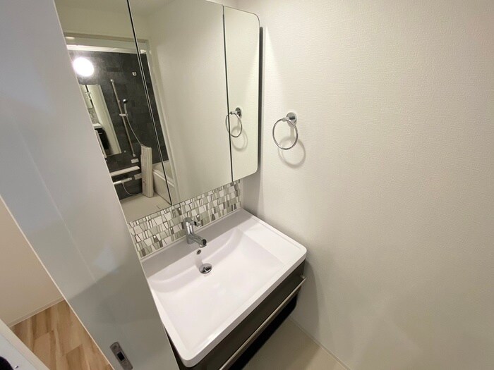 物件内観写真13　(洗面)