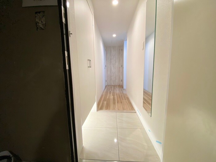 物件内観写真17　(玄関)