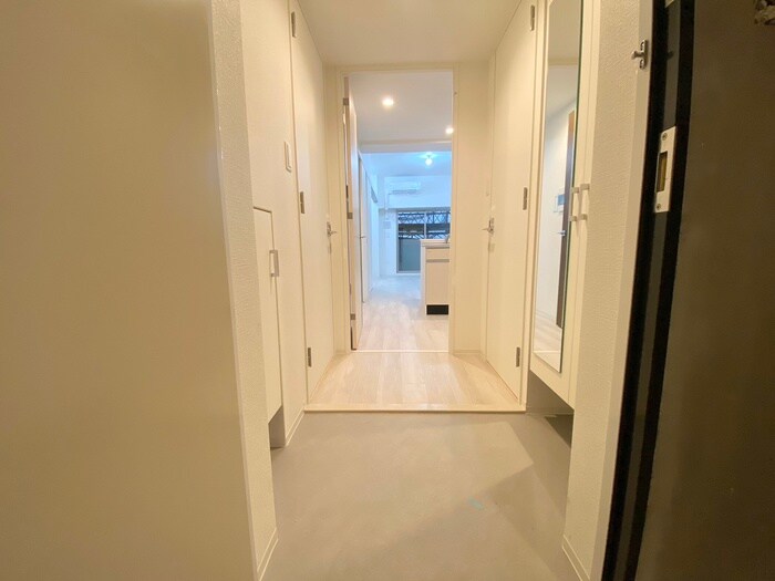 物件内観写真17　(玄関)