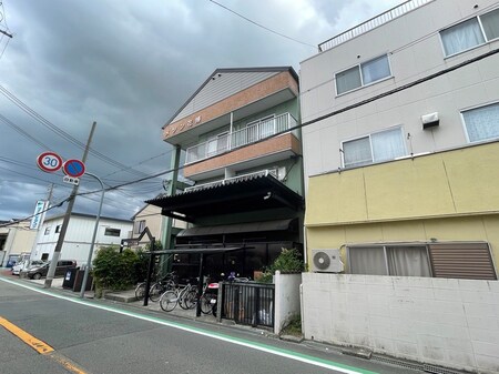 メゾン花博外観写真