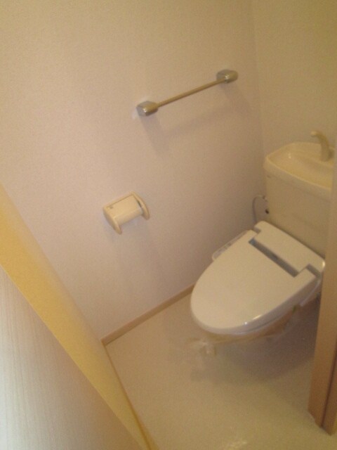 物件内観写真14　(トイレ)