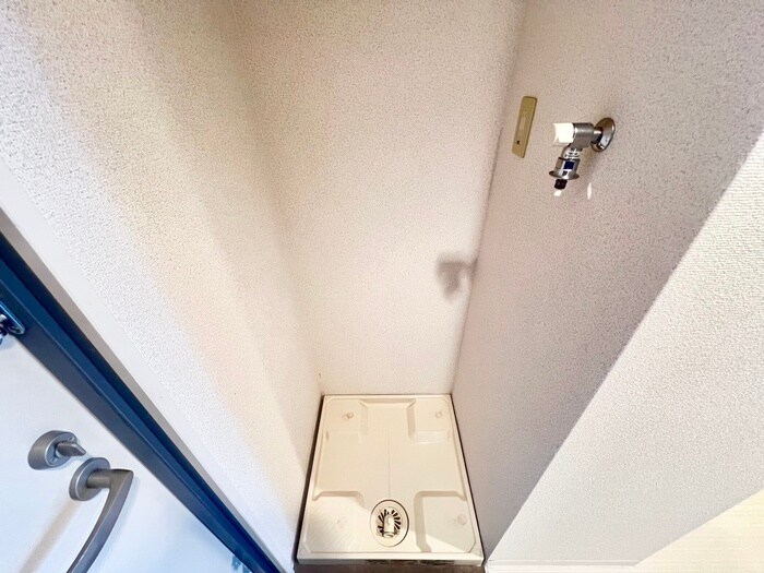 物件内観写真17　(洗濯機置場)