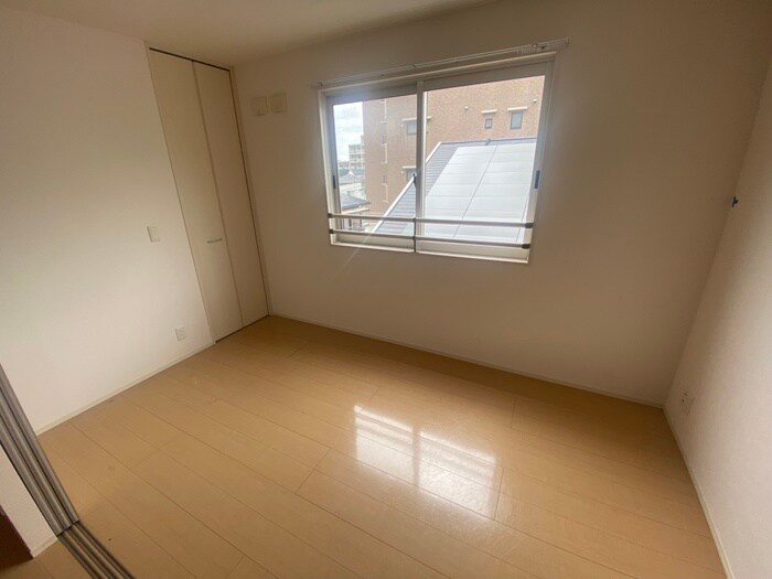 物件内観写真10　(居室)