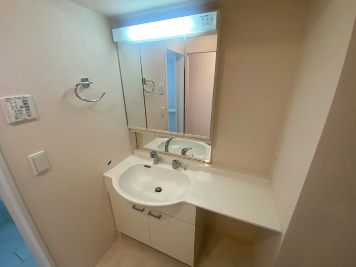 物件内観写真15　(洗面)