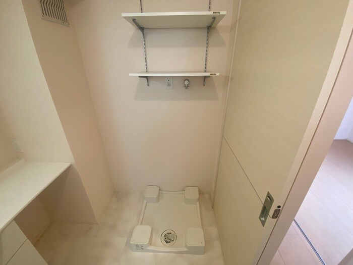 物件内観写真21　(洗濯機置場)