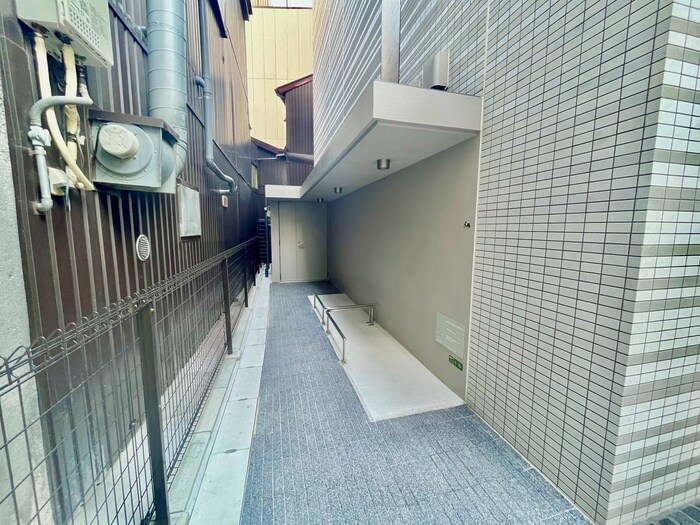 物件外観写真6　(駐輪場)