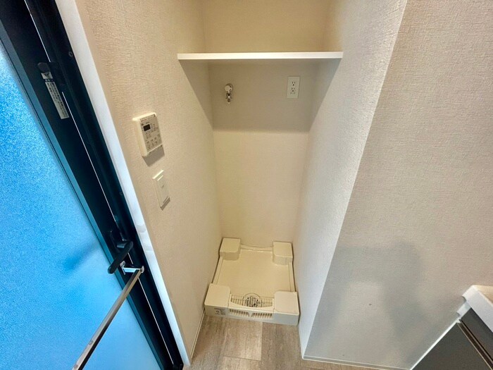 物件内観写真11　(洗濯機置場)