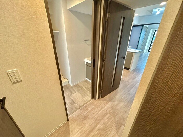 物件内観写真18　(廊下)