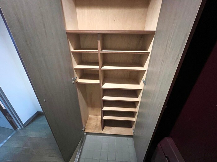 物件内観写真19　(靴箱)