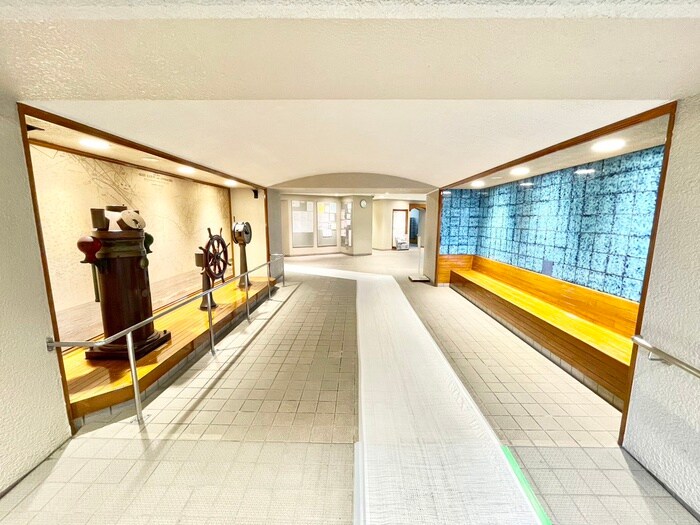 物件外観写真2　(エントランス部分)