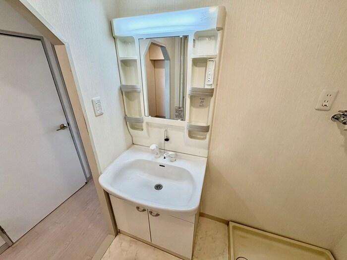 物件内観写真11　(洗面)