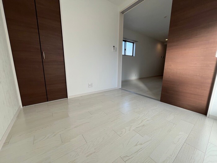 物件内観写真3　(居室)