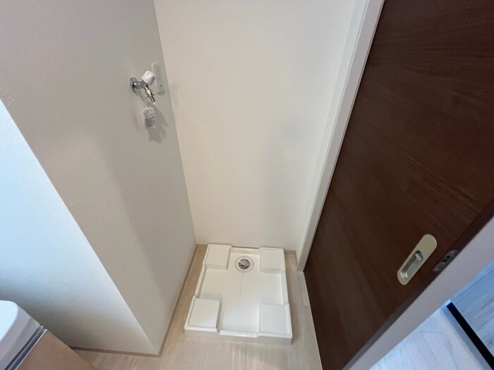 物件内観写真16　(洗濯機置場)