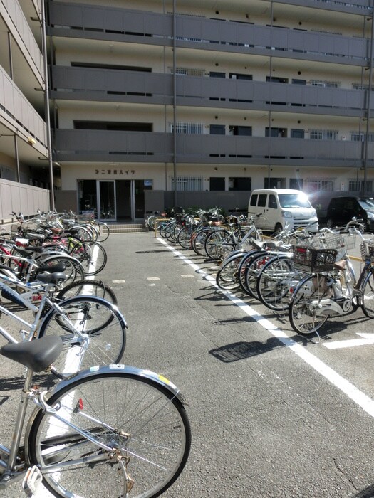 物件外観写真3　(駐輪場)