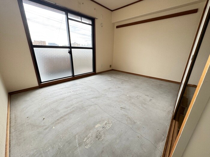 物件内観写真8　(居室)