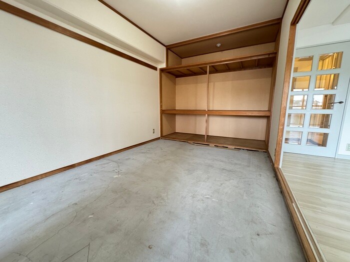 物件内観写真9　(居室)