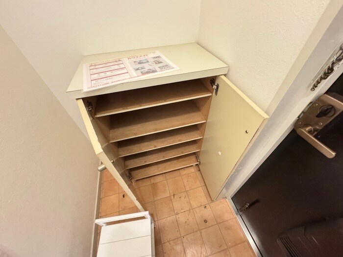 物件内観写真19　(靴箱)