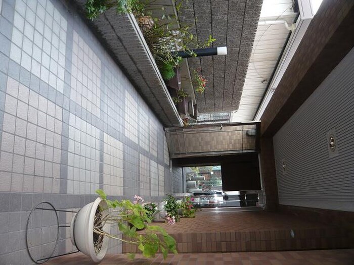 物件外観写真2　(駐輪場)