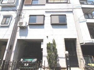 伊賀３丁目貸家外観写真