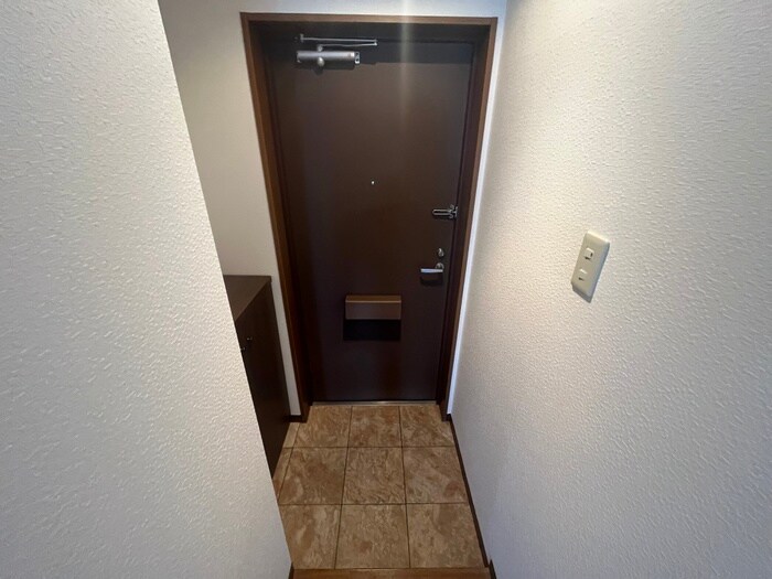 物件内観写真19　(玄関)