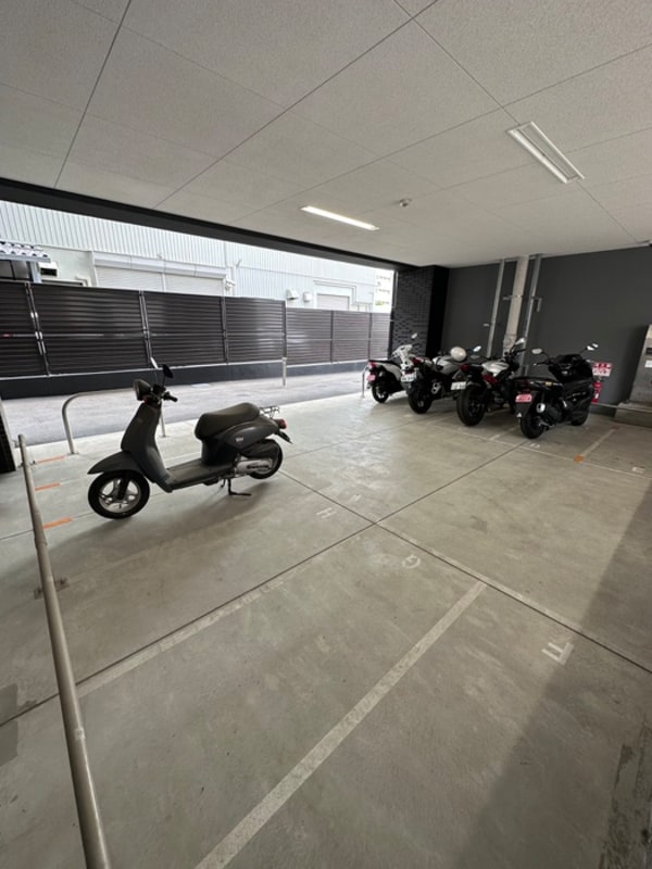 バイク置き場