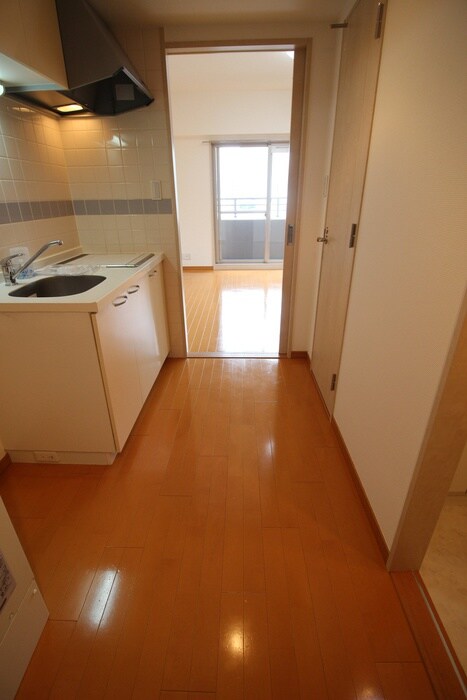 物件内観写真14　(廊下)