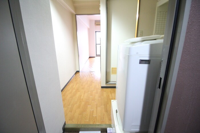 物件内観写真16　(廊下)