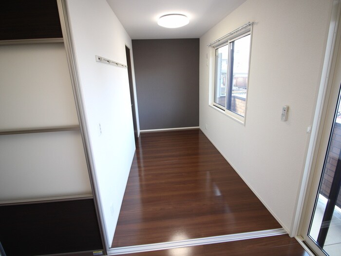 物件内観写真10　(居室)