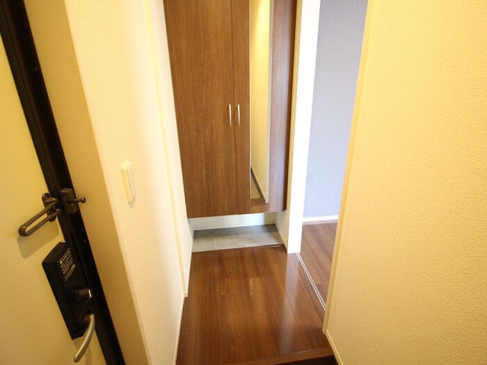 物件内観写真17　(廊下)