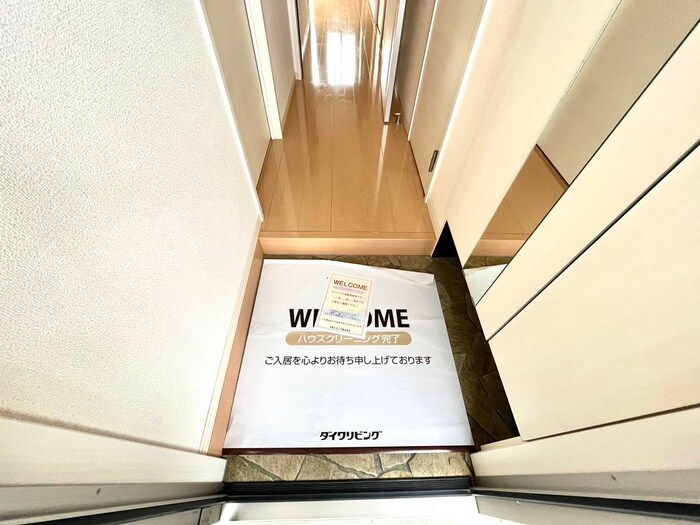 物件内観写真17　(玄関)