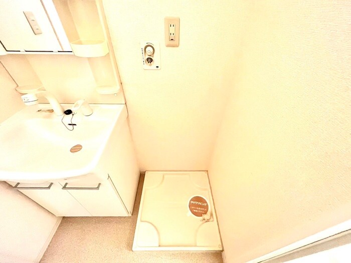 物件内観写真20　(洗濯機置場)