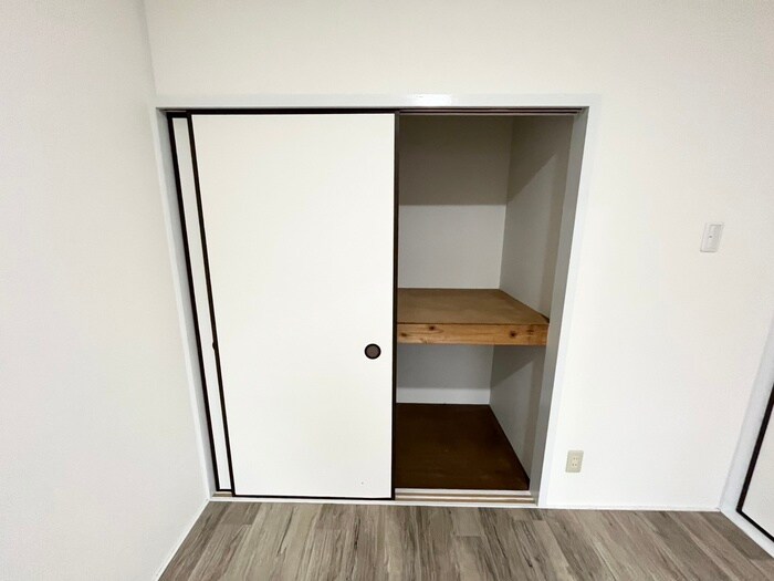 物件内観写真13　(収納)