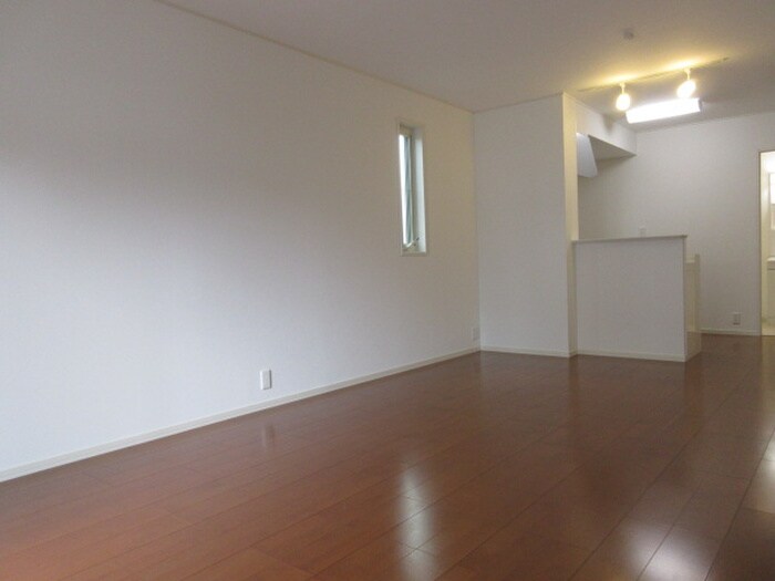 物件内観写真4　(居室)