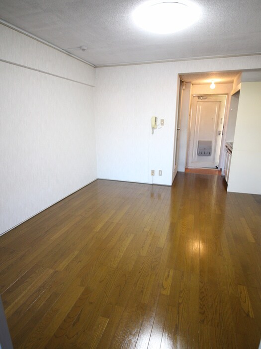 物件内観写真15　(室内からの展望)