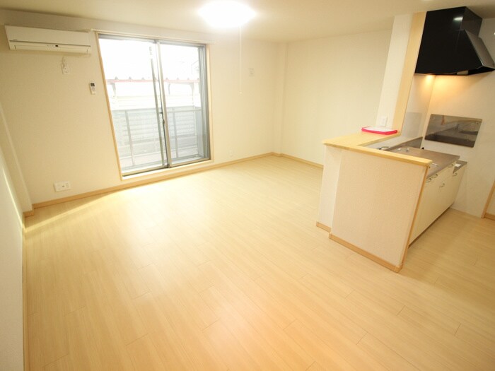 物件内観写真4　(居室)