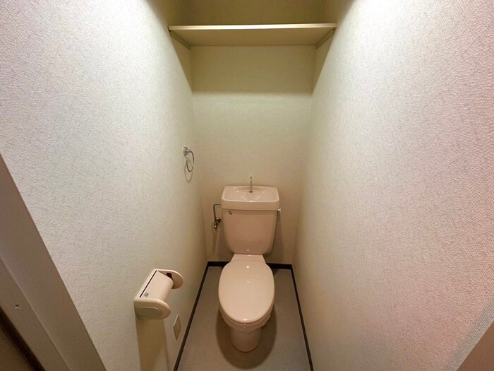 物件内観写真8　(トイレ)