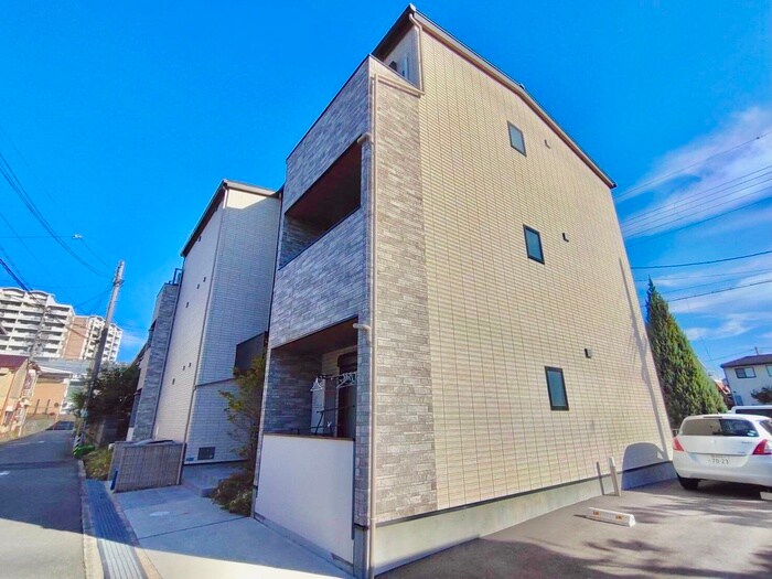 物件外観写真2　(外観写真)