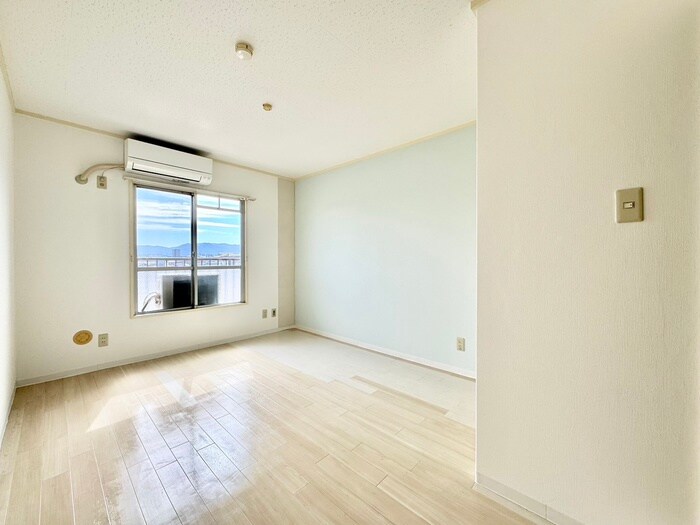 物件内観写真8　(居室)