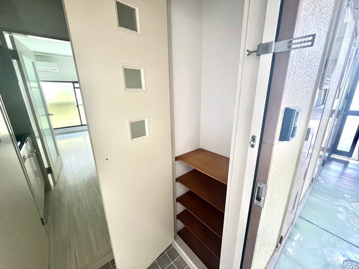 物件内観写真12　(靴箱)