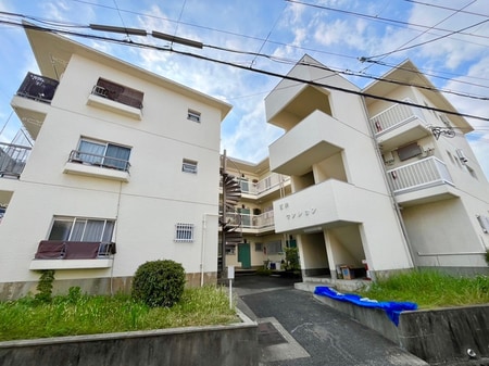 百楽マンション外観写真