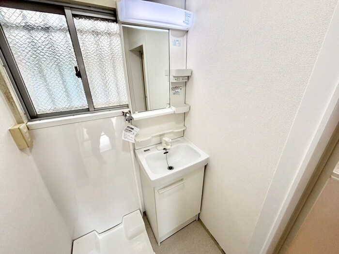 物件内観写真11　(洗面)