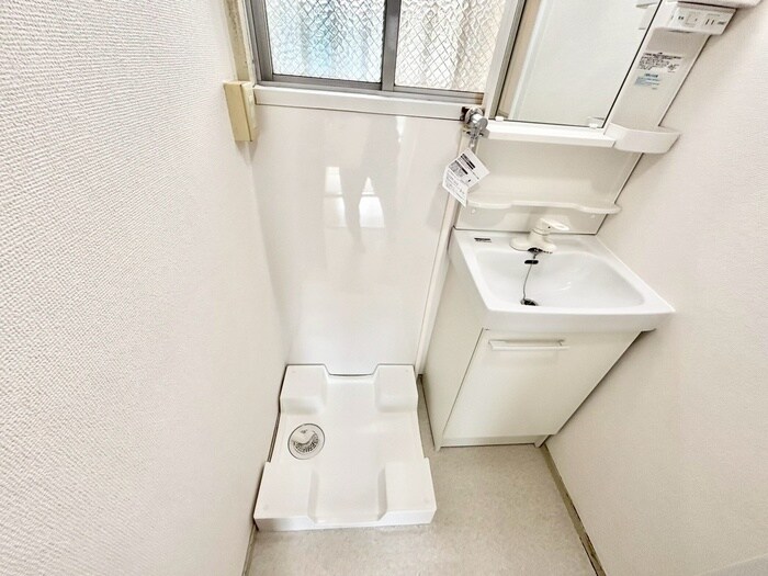 物件内観写真13　(洗濯機置場)