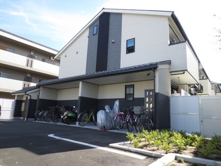 ウェスト・ブライトン外観写真