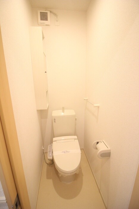 物件内観写真3　(トイレ)