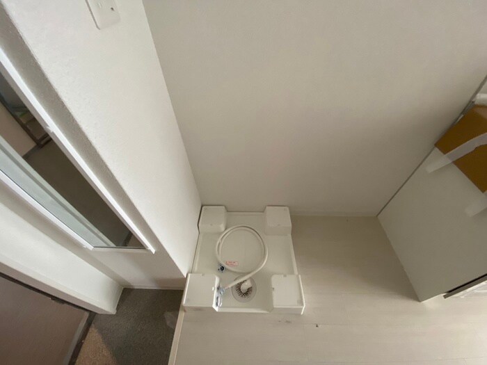 物件内観写真13　(洗濯機置場)