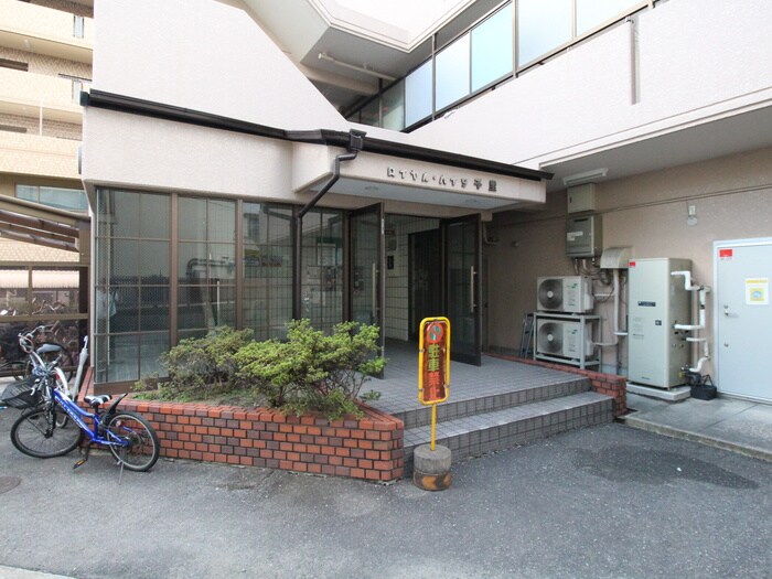 物件外観写真5　(エントランス部分)