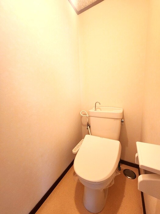 物件内観写真11　(トイレ)