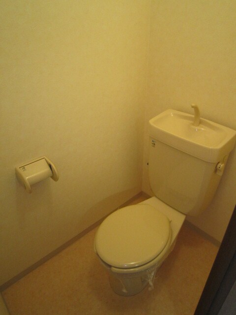 物件内観写真14　(トイレ)